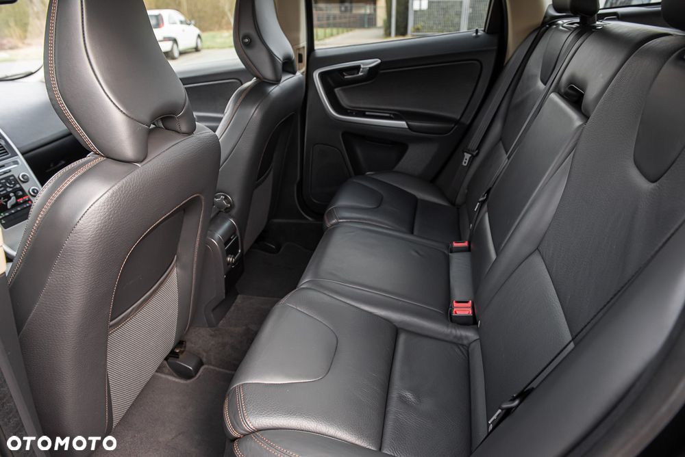 Volvo XC 60 D4 Summum - 25