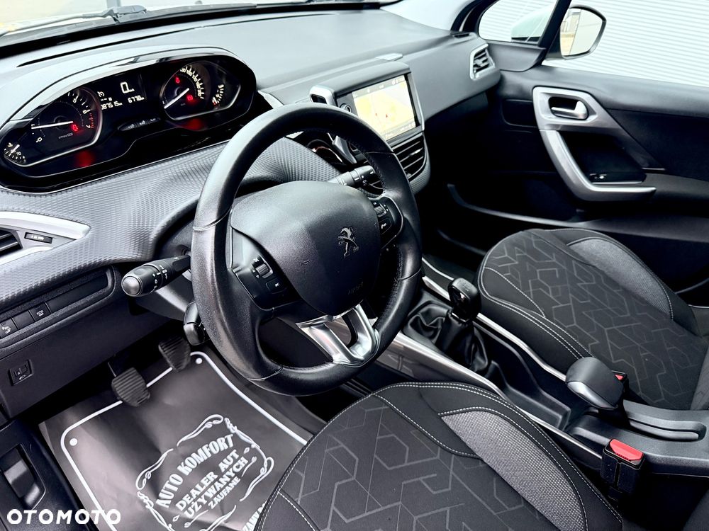 Peugeot 2008 1.2 Pure Tech GPF Allure S&S - 25