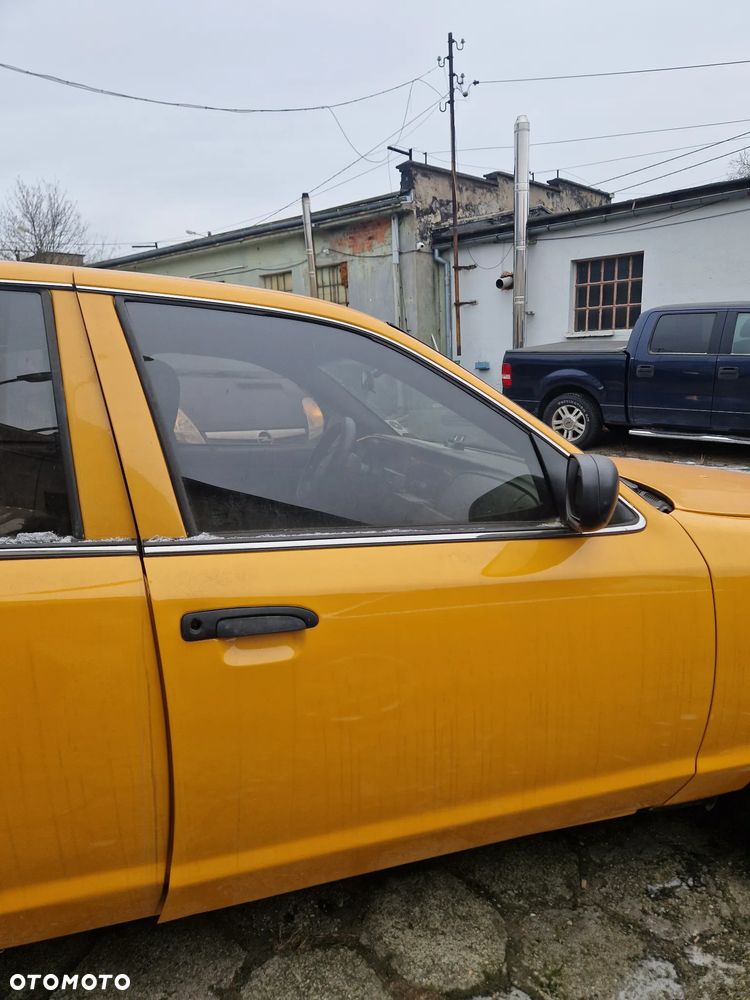 Ford Crown Victoria Taxi Drzwi Kompletne - 1