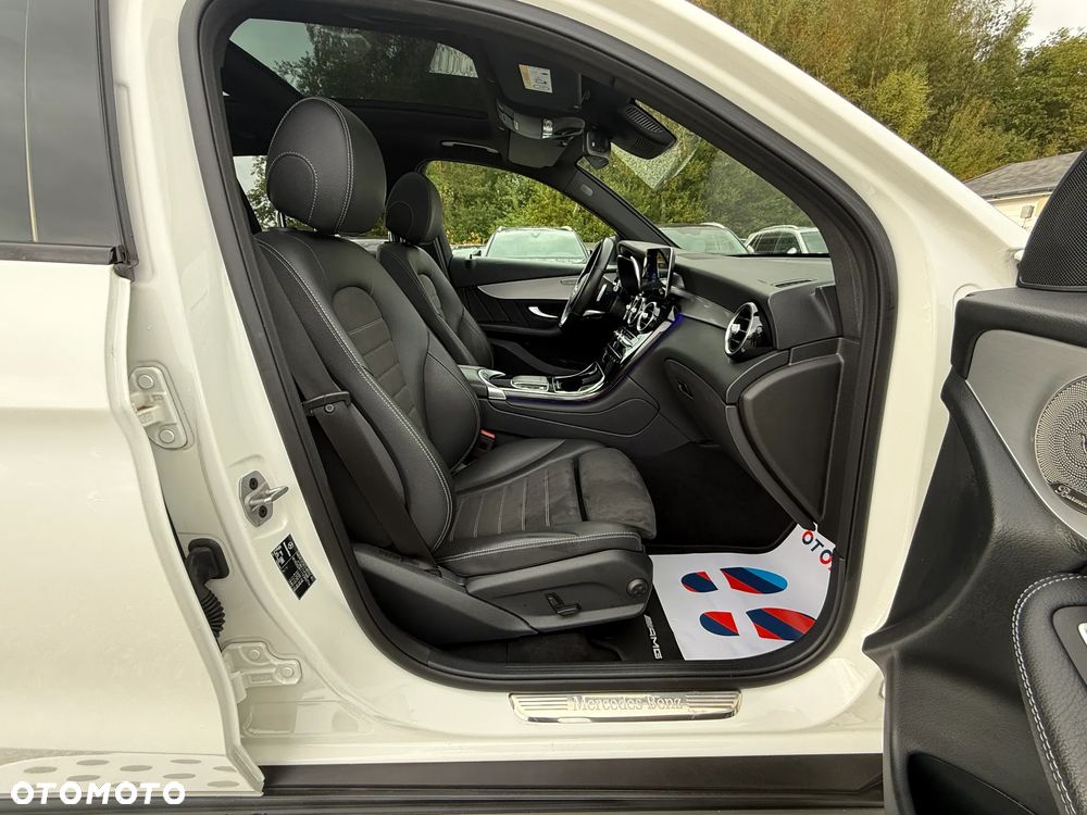 Mercedes-Benz GLC 300 de 4Matic 9G-TRONIC AMG Line Plus - 31