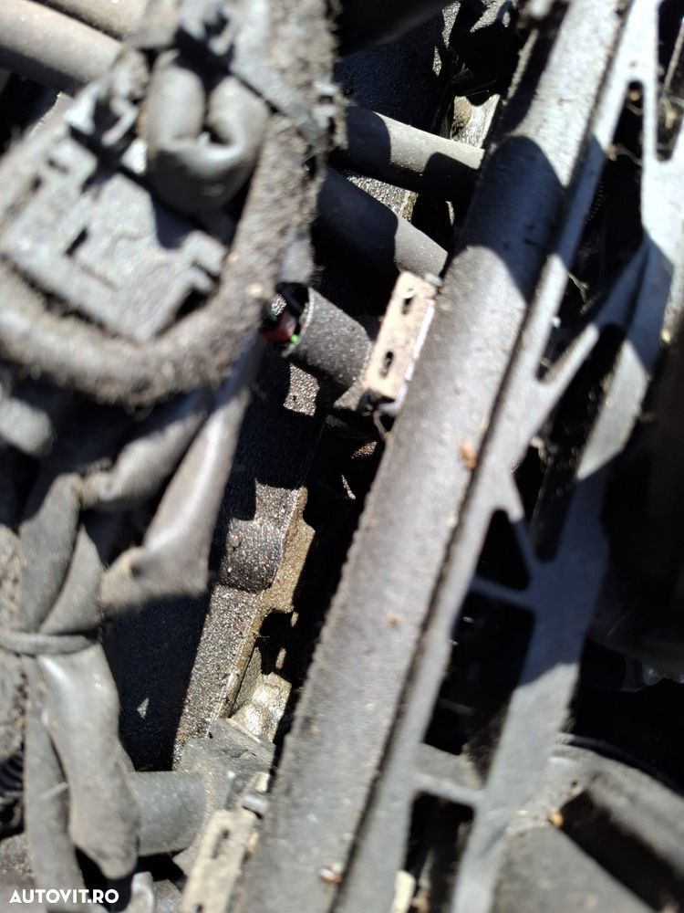 Ford Focus 1.6i Trend - 17