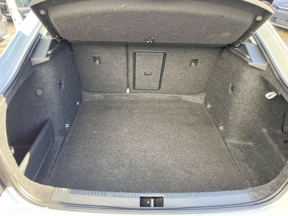 Skoda Octavia 2.0 TDI SCR Ambition DSG - 17