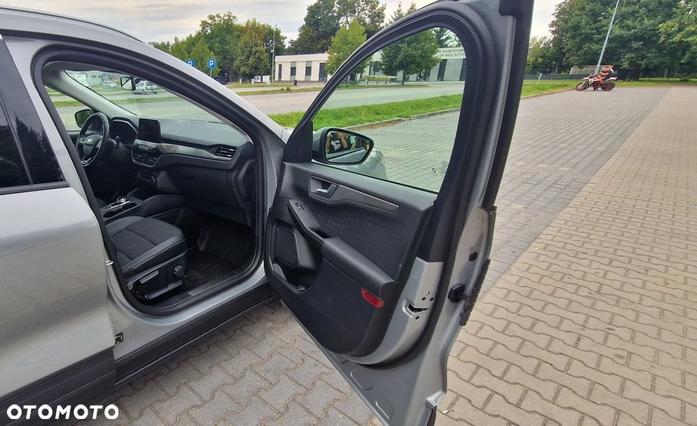 Ford Kuga 2.5 Duratec PHEV TITANIUM X - 6