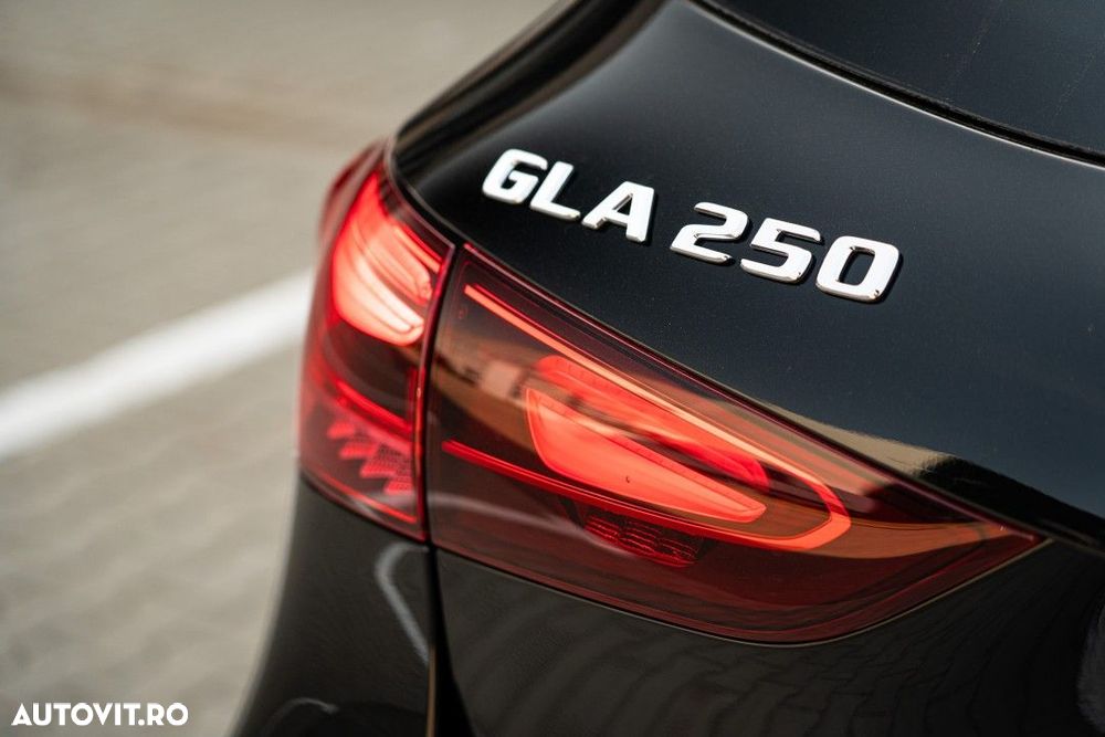 Mercedes-Benz GLA 250 4MATIC Aut. - 30