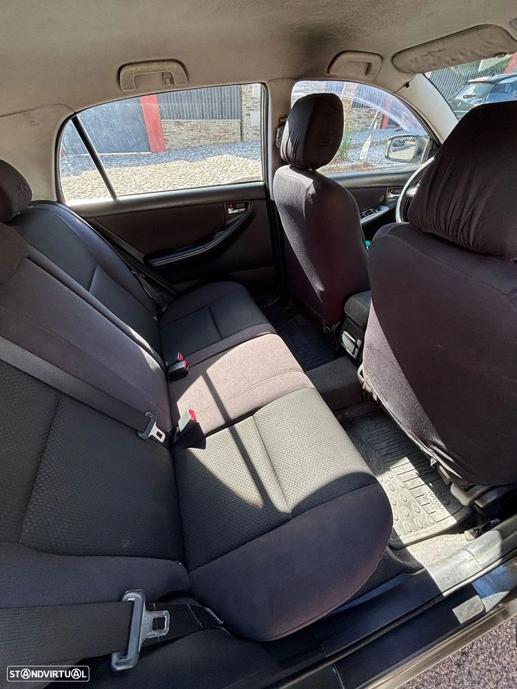 Toyota Corolla 2.0 D-4D Sol - 8