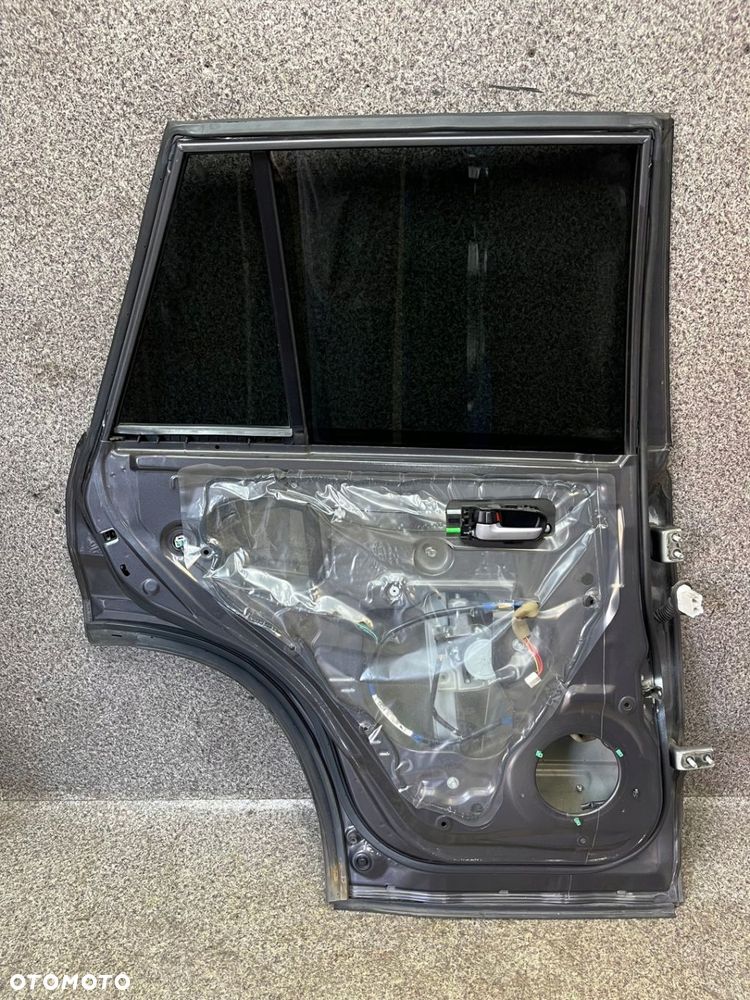 Drzwi lewy tyl lewe tylne szyba LIFT Suzuki Grand Vitara II 90umFe ZMA C28 - 13