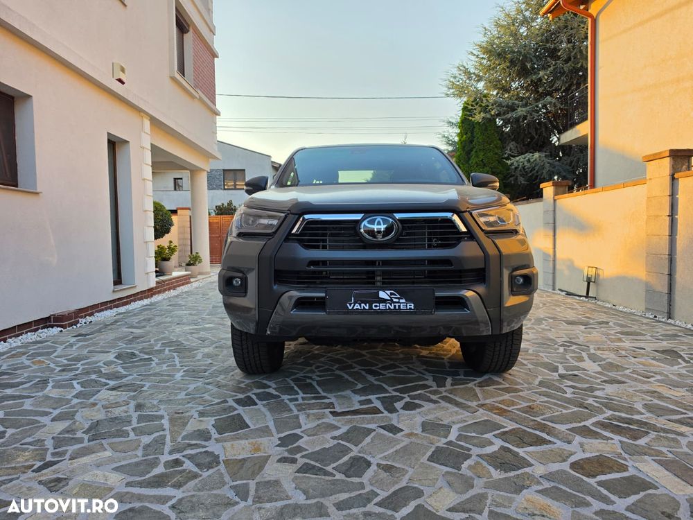 Toyota Hilux - 2