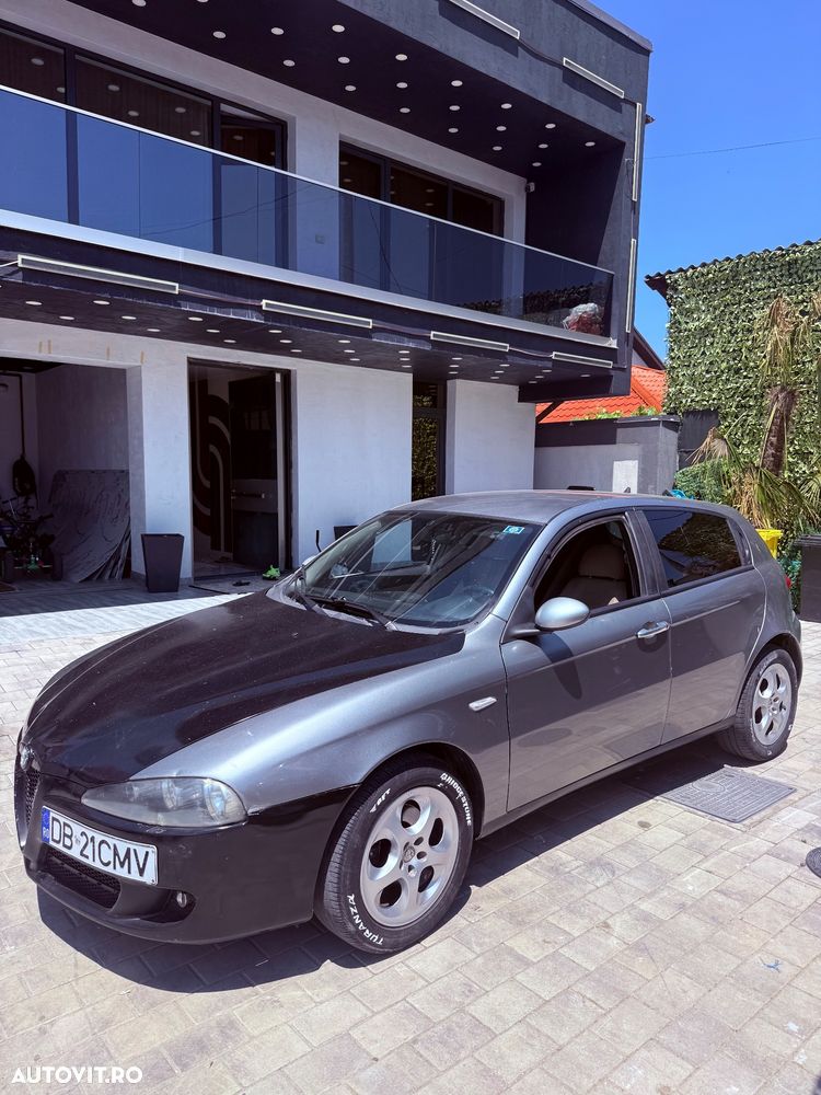 Alfa Romeo 147 1.6 TS Medium - 2