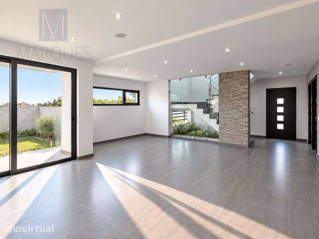 Moradia T4 com piscina na Quinta de Valadares - Grande imagem: 5/31