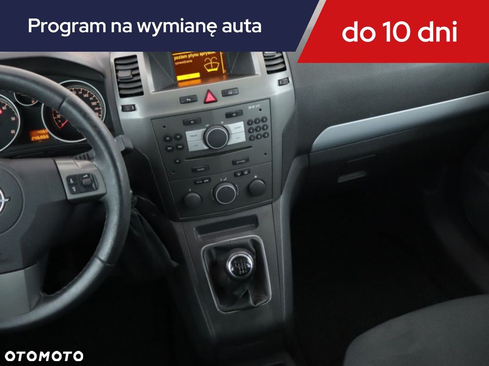 Opel Zafira - 10