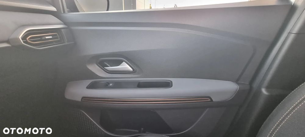 Dacia Sandero Stepway TCe 110 Extreme - 34