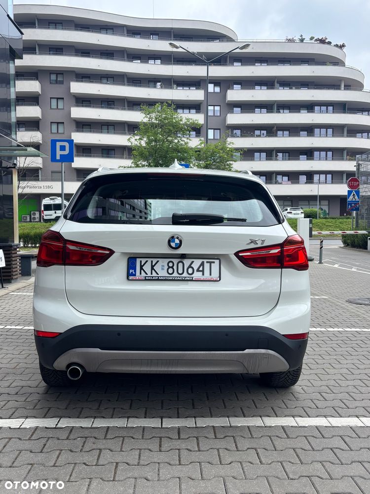 BMW X1 xDrive18d Advantage - 4