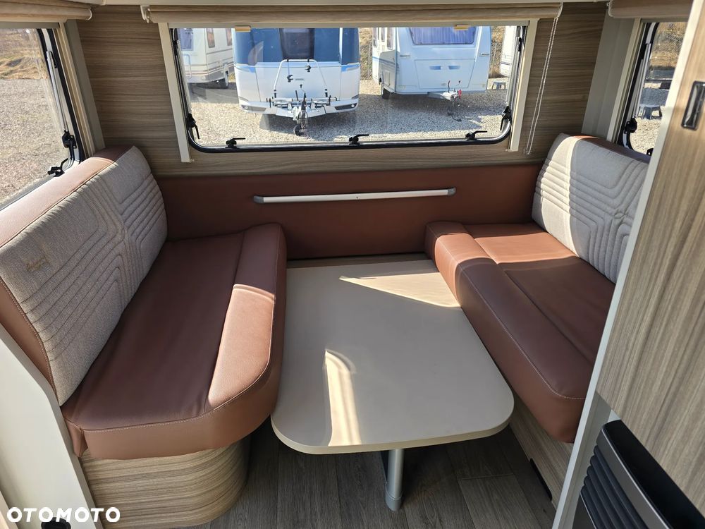 Burstner 490 AVERSO HARMONY tapczny salonka hobby przyczepa kempingowa - 21