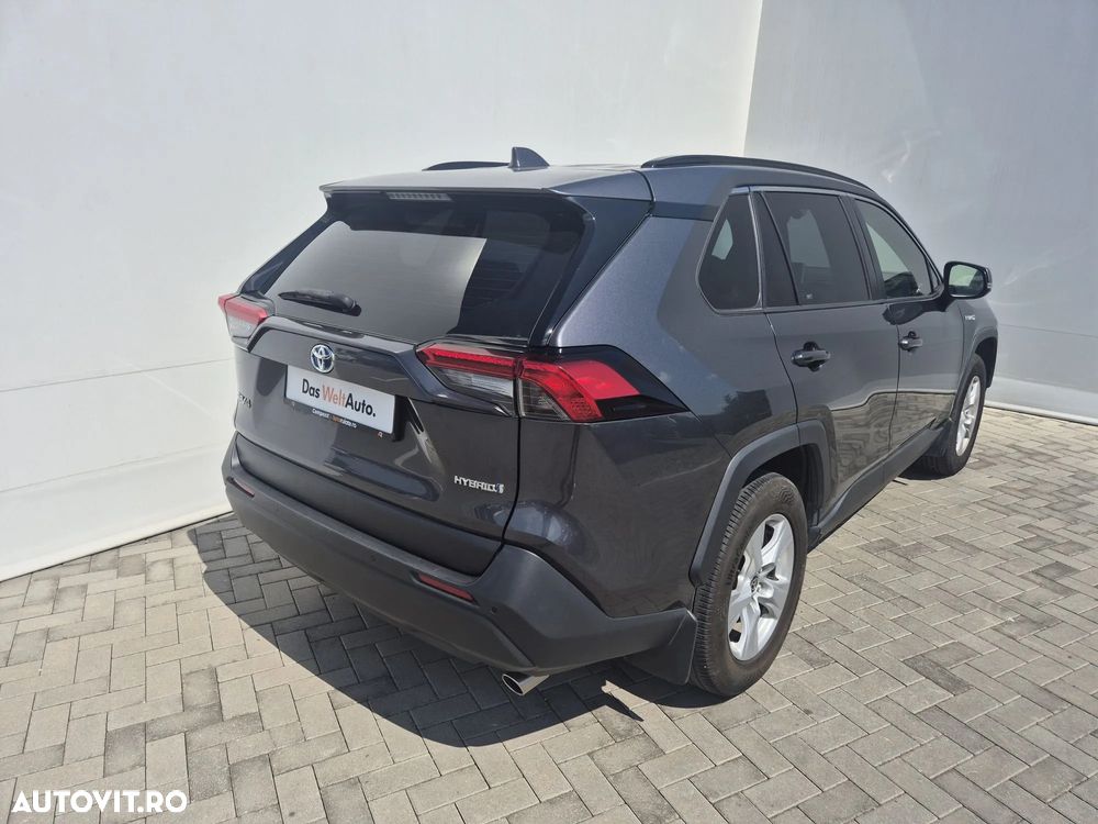 Toyota RAV4 - 6