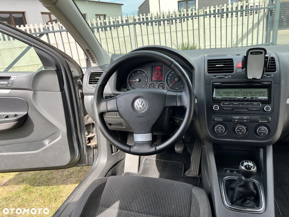 Volkswagen Golf - 10