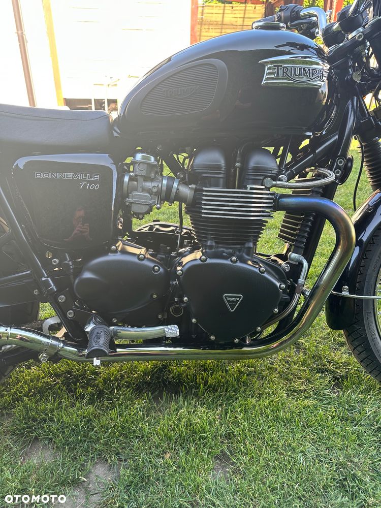 Triumph Bonneville - 7