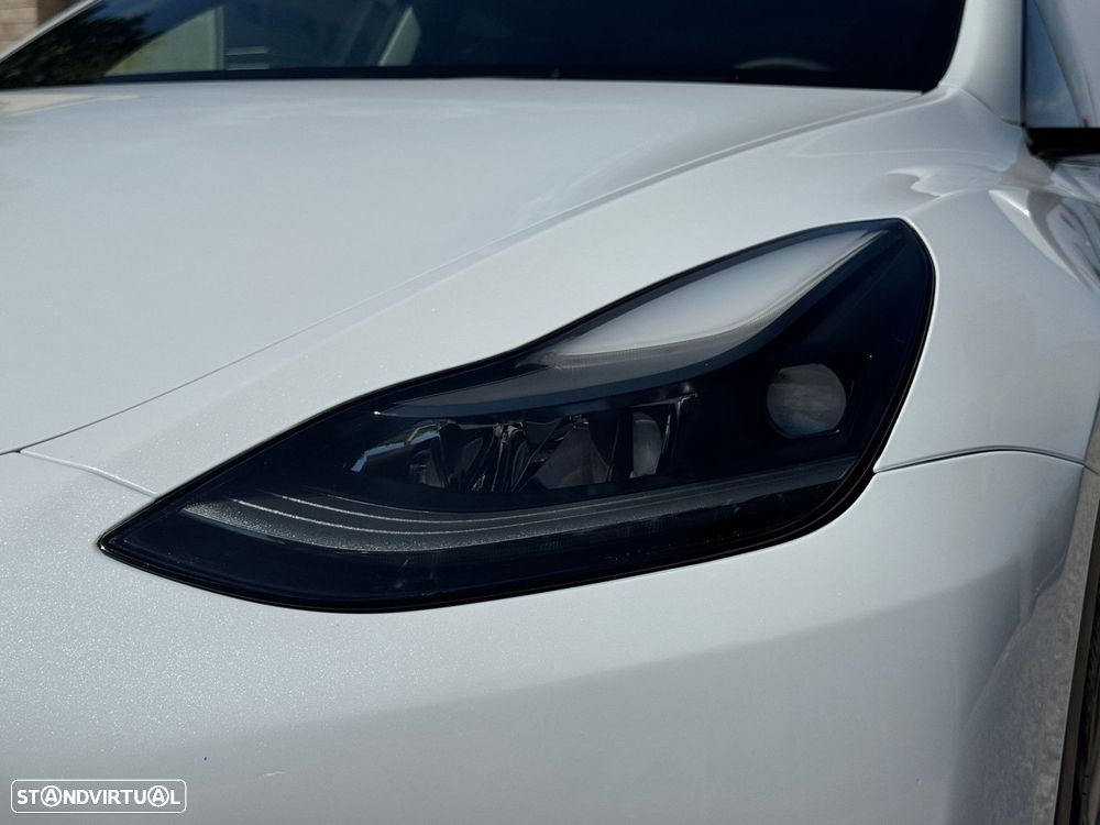 Tesla Model Y Long Range Tração Traseira - 51