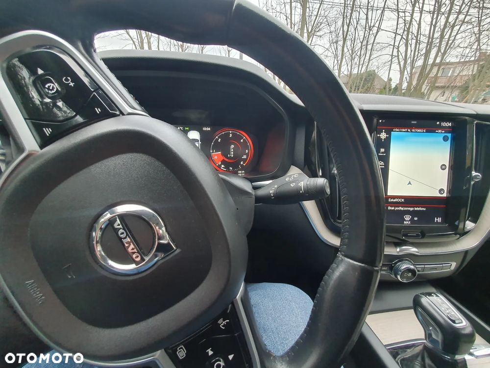 Volvo XC 60 D4 Geartronic RDesign - 16