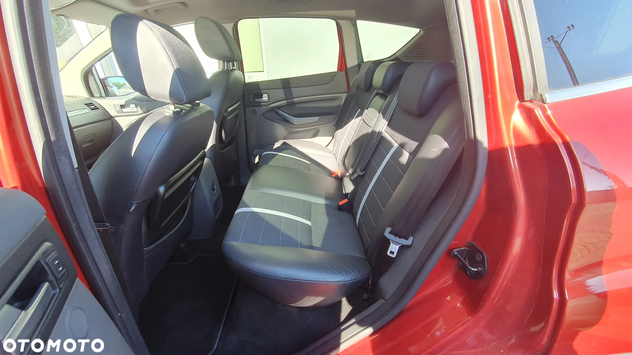 Ford Kuga 2.0 TDCi Titanium - 8