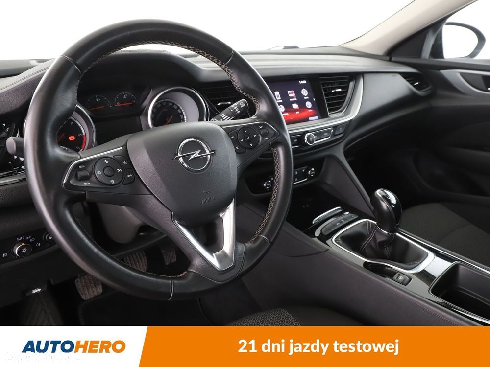 Opel Insignia - 11