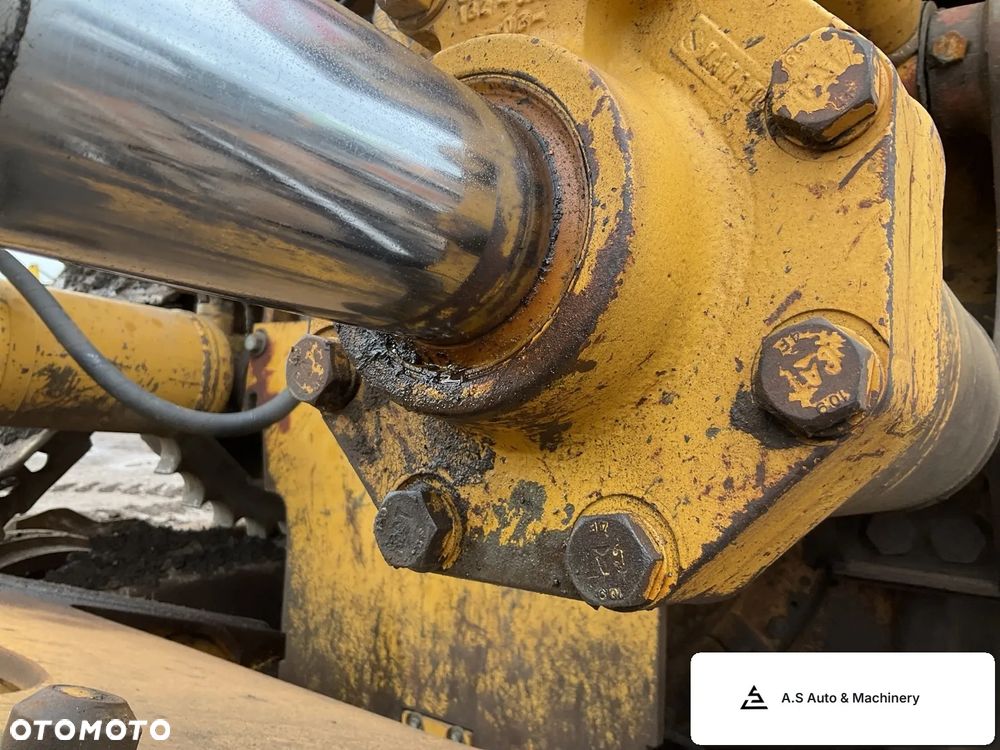 Caterpillar D9T - 4