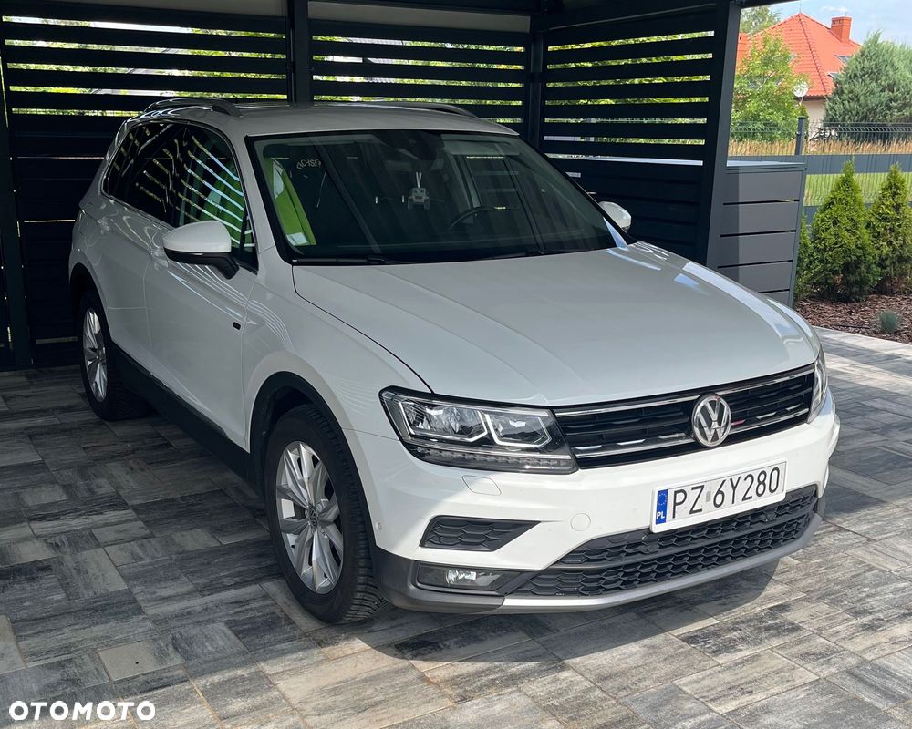 Volkswagen Tiguan - 1