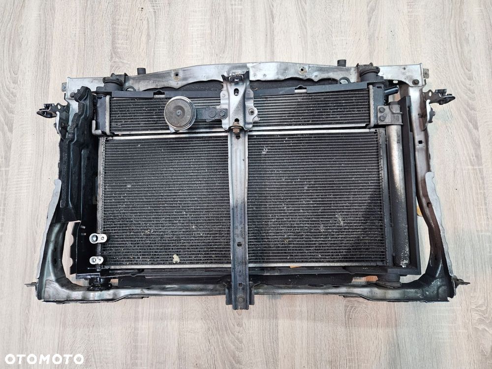 toyota auris ii 13-18 1.8 hybrid pas chłodnice komplet 1f7 - 1