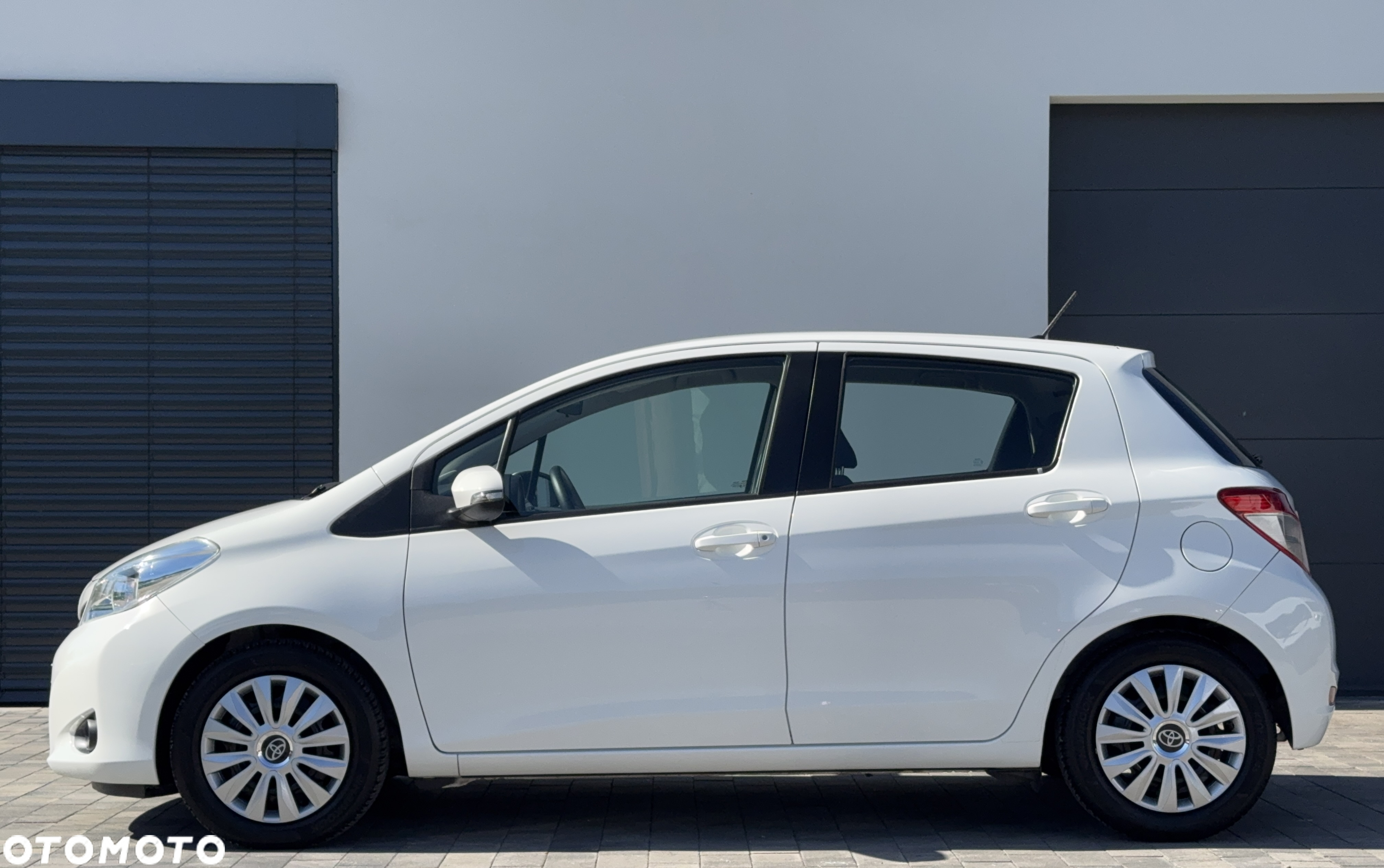 Toyota Yaris 1.0 VVT-i Cool - 4