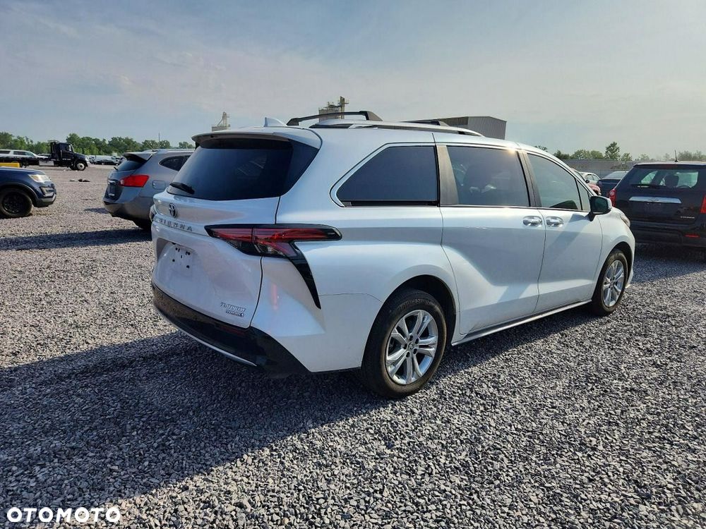 Toyota Sienna 2024 photo 4