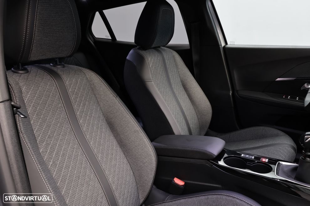 Peugeot 2008 1.2 PureTech Allure - 18