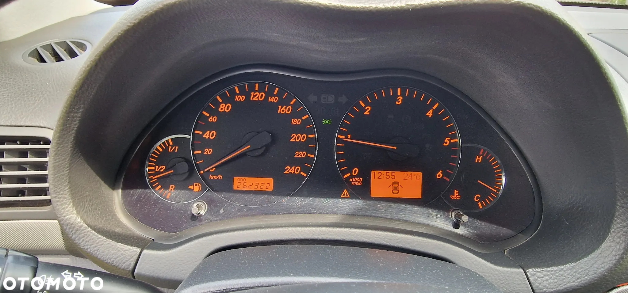 Toyota Avensis 2.0 D-4D Sol - 21