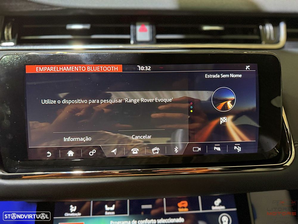 Land Rover Range Rover Evoque P300e R-Dynamic HSE - 35