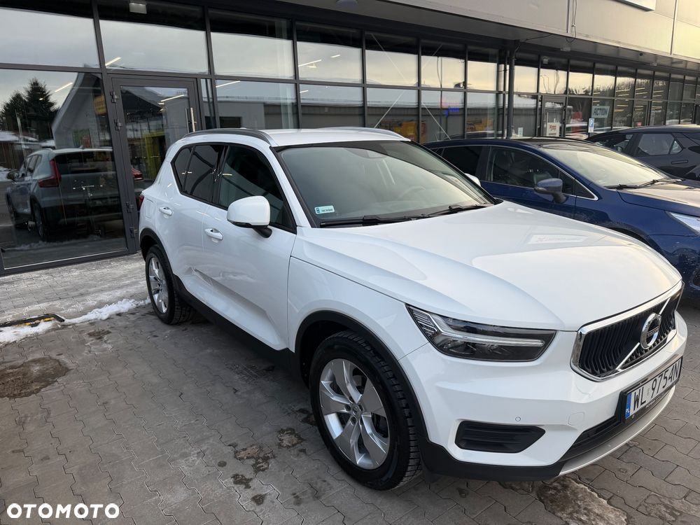 Volvo XC 40 T3 Momentum Pro - 3