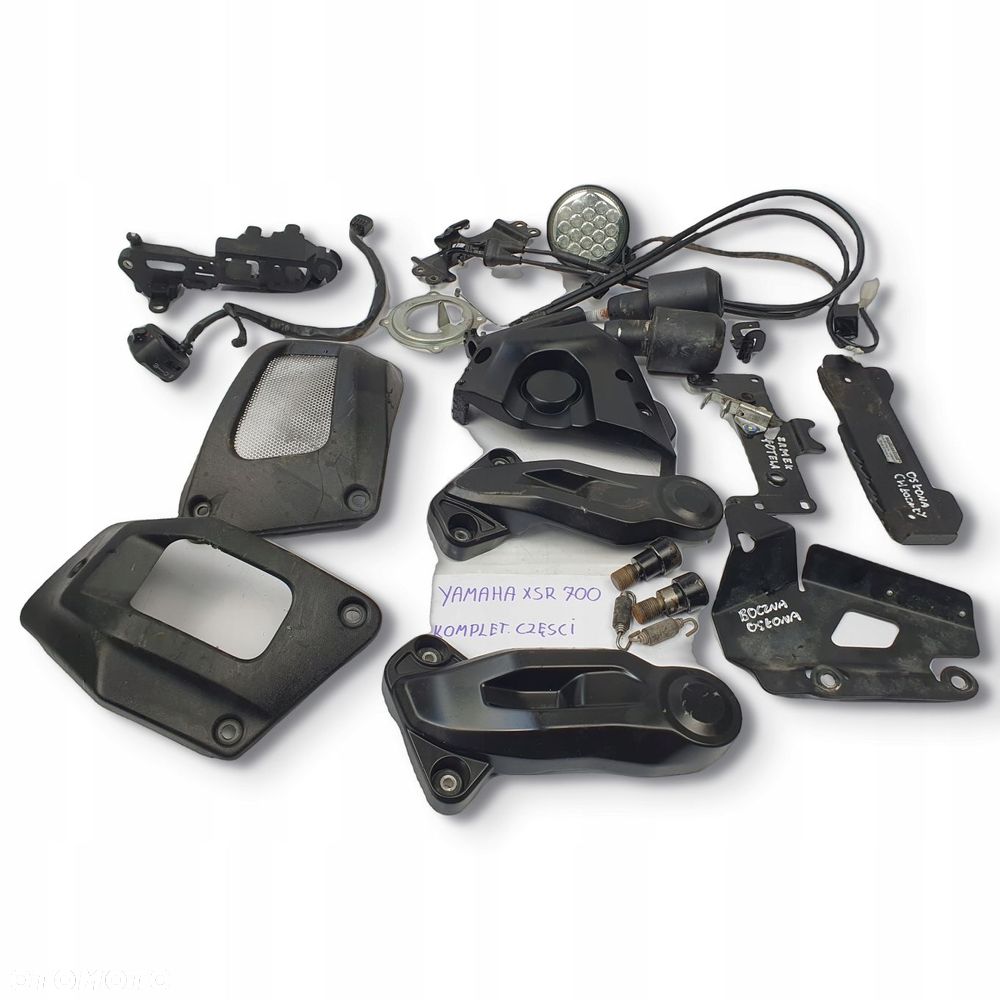 CZĘŚCI UCHWYT MOCOWANIE PLASTIK Yamaha XSR 700 XSR700 15-22 osłona śruba - 1