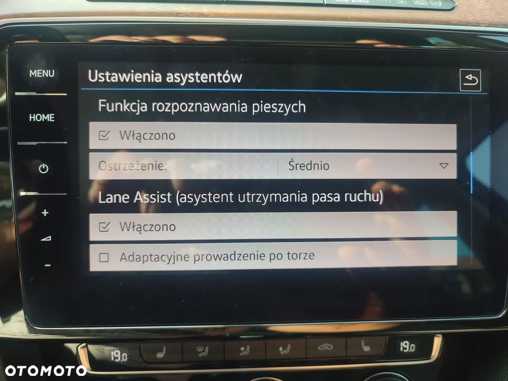 Volkswagen Passat 2.0 TDI SCR DSG Comfortline - 25