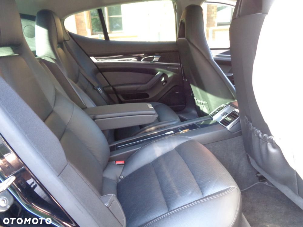 Porsche Panamera 4 - 29