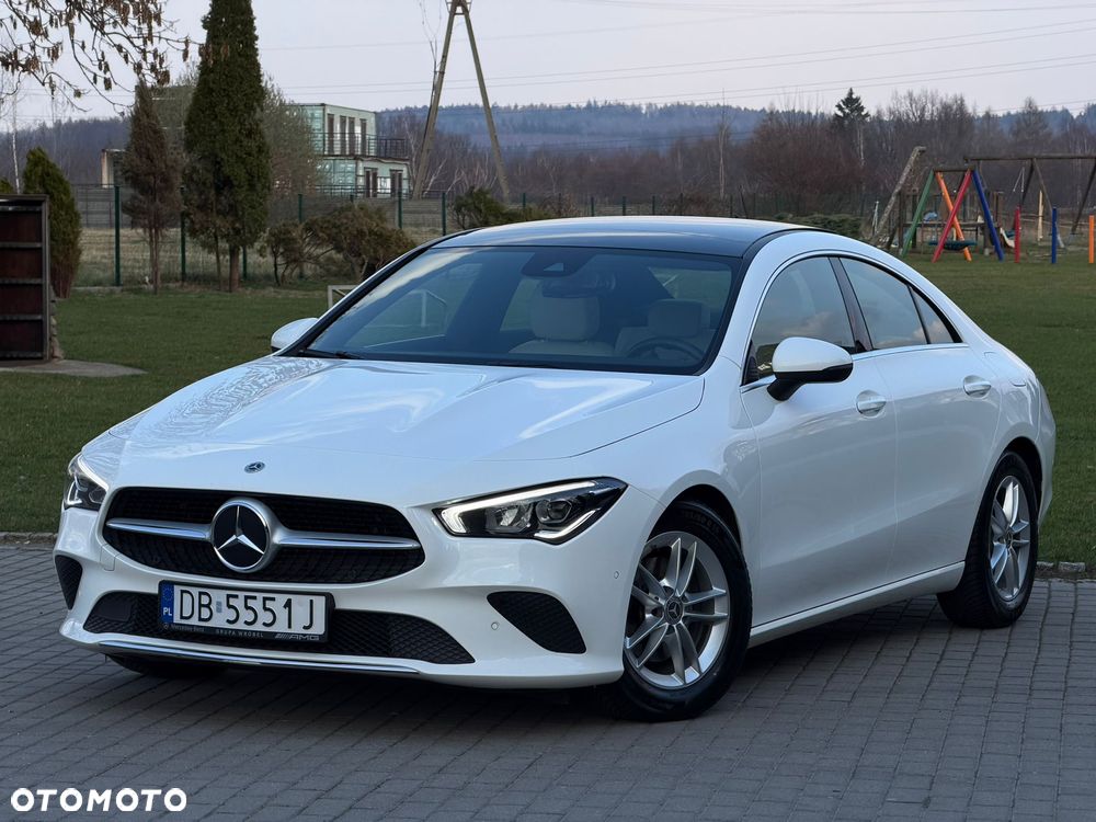 Mercedes-Benz CLA 180 Progressive 7G-DCT - 7