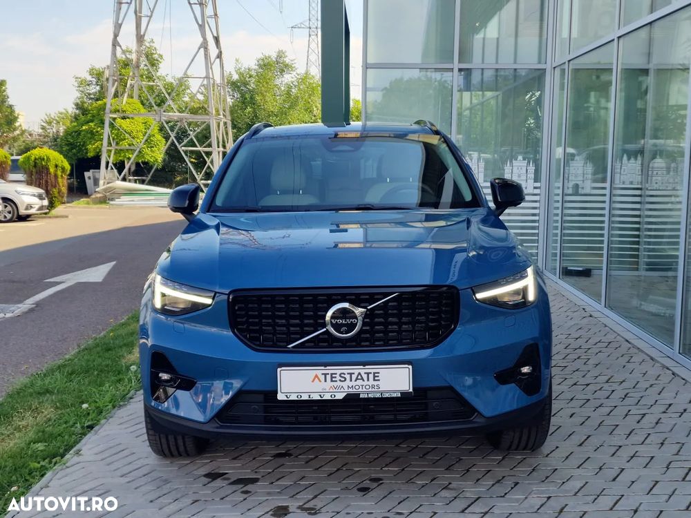 Volvo XC 40 B4 AT FWD MHEV Ultimate Dark - 2