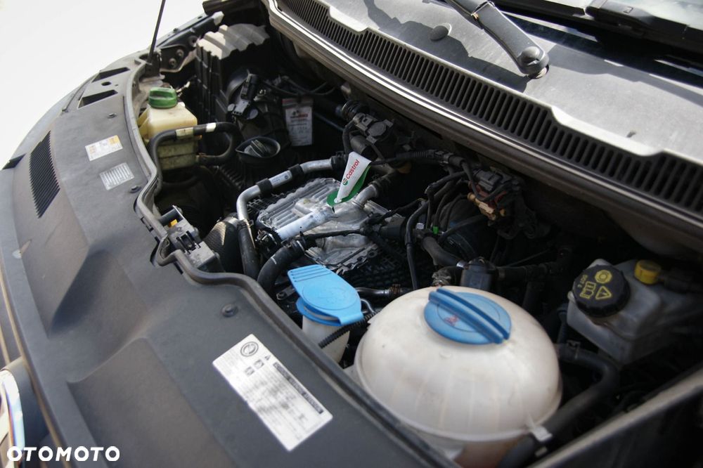 Volkswagen Transporter - 25