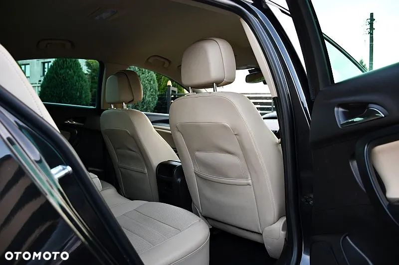 Opel Insignia 1.6 T Cosmo S&S - 20