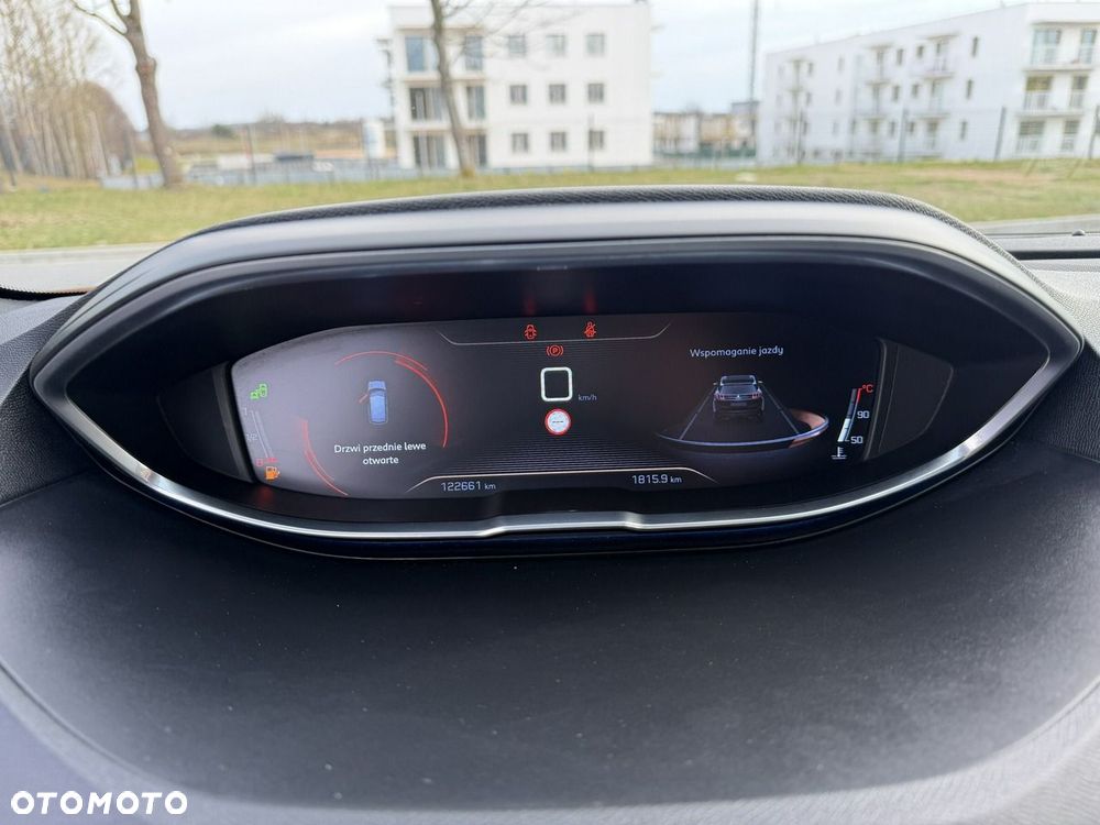 Peugeot 3008 PureTech 130 Stop & Start GPF Allure Pack - 31