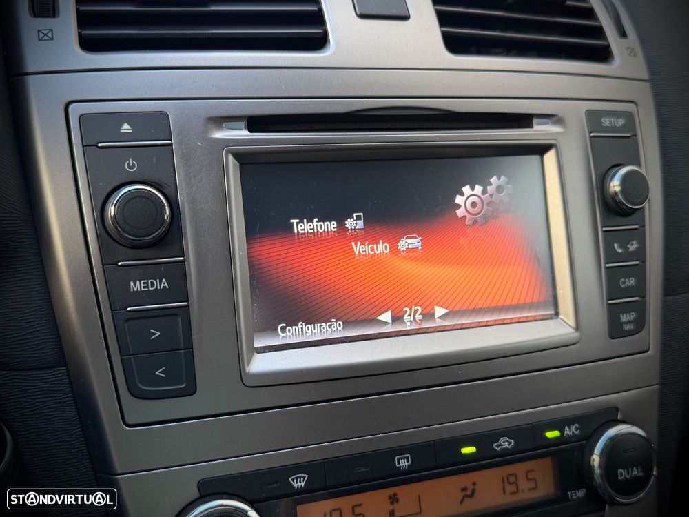 Toyota Avensis SW 2.0 D-4D Luxury - 14