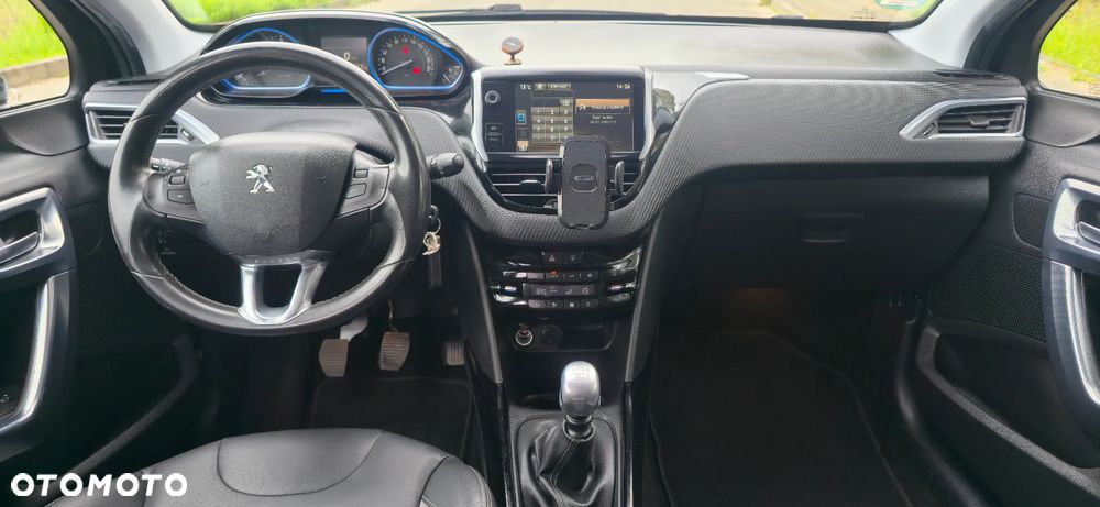 Peugeot 2008 1.6 BlueHDi Allure S&S - 7