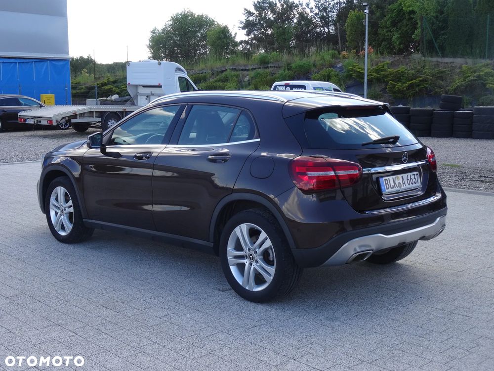 Mercedes-Benz GLA 200 d 4Matic 7G-DCT UrbanStyle Edition - 7