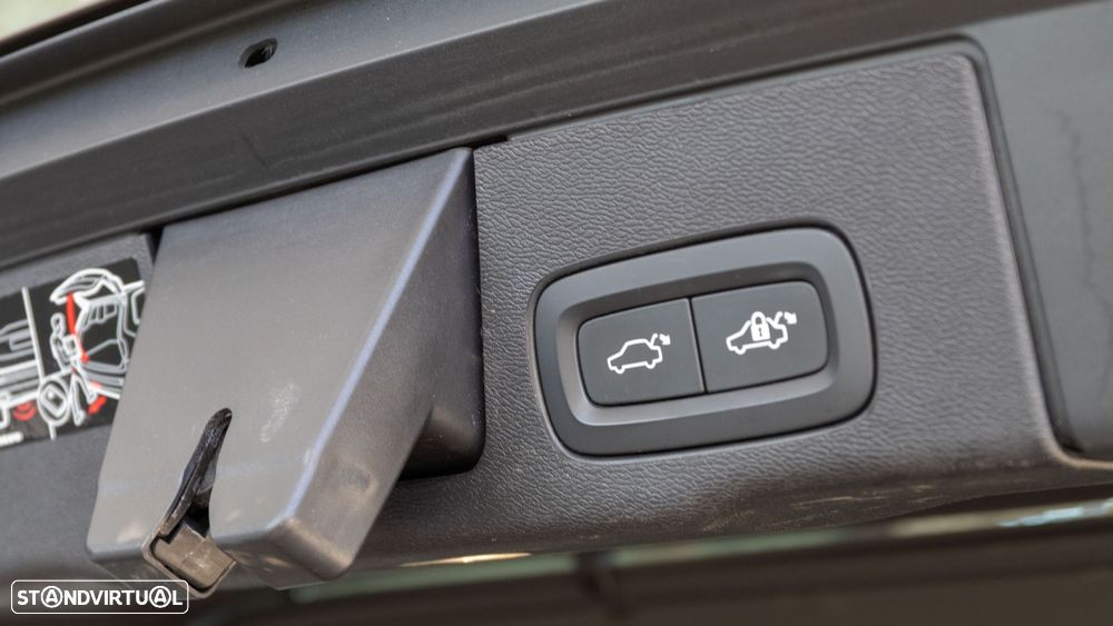 Volvo XC 60 2.0 T6 PHEV Inscription AWD - 10