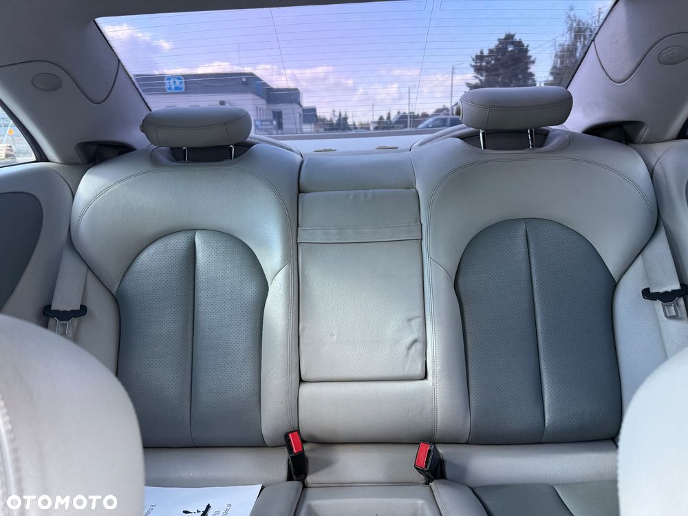 Mercedes-Benz CLK 270 CDI Avantgarde - 12