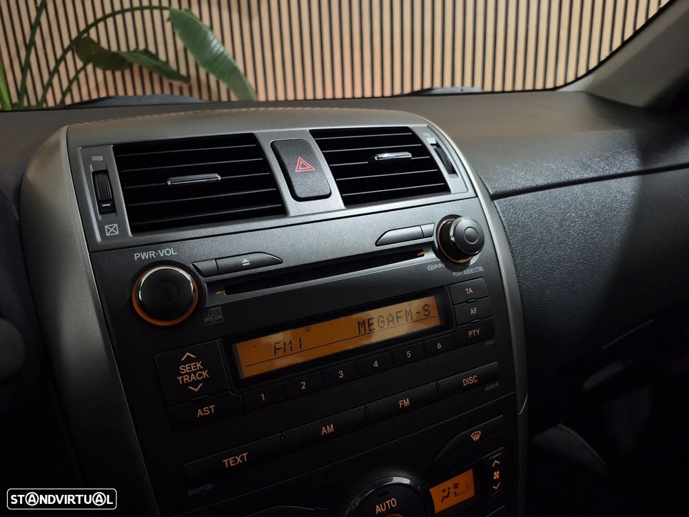 Toyota Corolla 1.4 D-4D Sol - 16