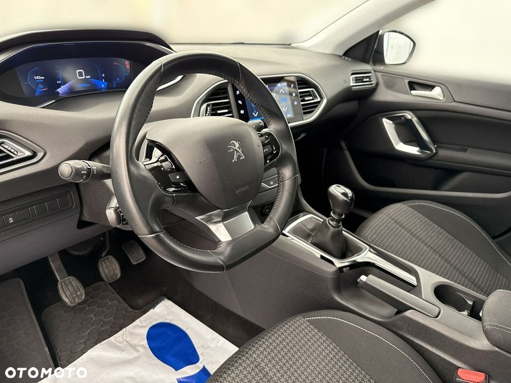 Peugeot 308 - 13