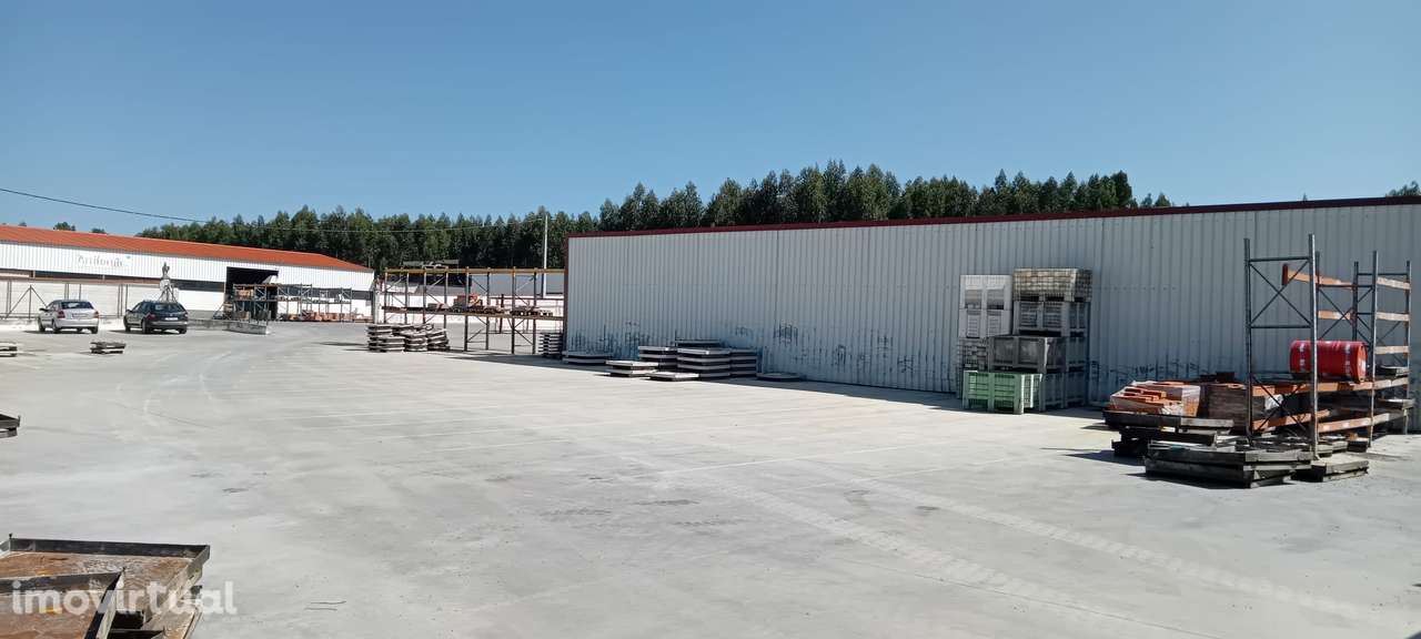 Terreno Industrial com Armazéns | Maxial e Monte Redondo - Grande imagem: 2/31