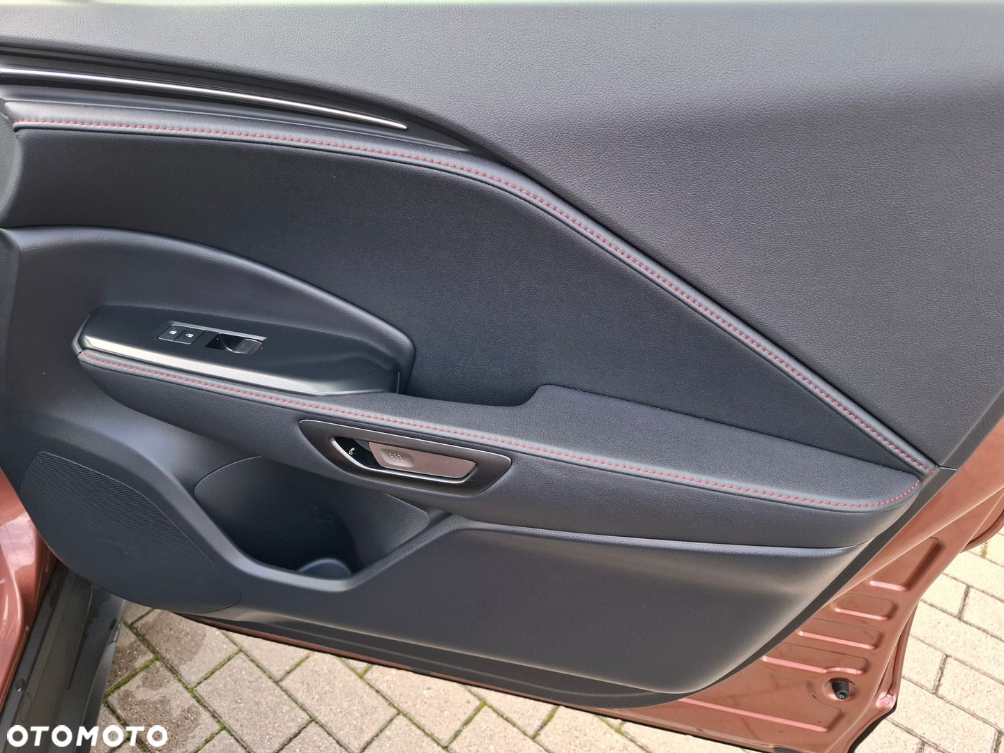 Lexus LBX 1.5 Hybrid Emotion - 21